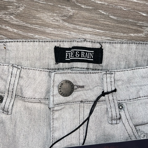 Fire and rain slim fit jeans. 34x32. NWT - Picture 4 of 5